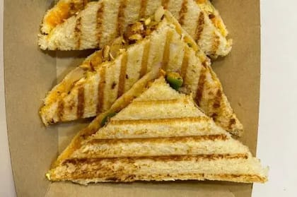 Tandoori Paneer Sandwich