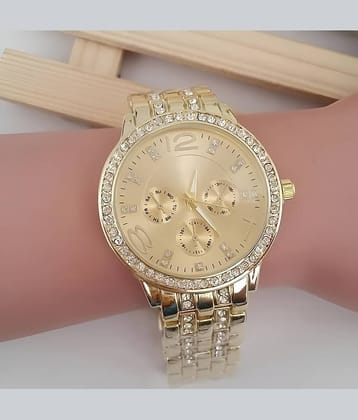 DECLASSE Gold Metal Analog Womens Watch