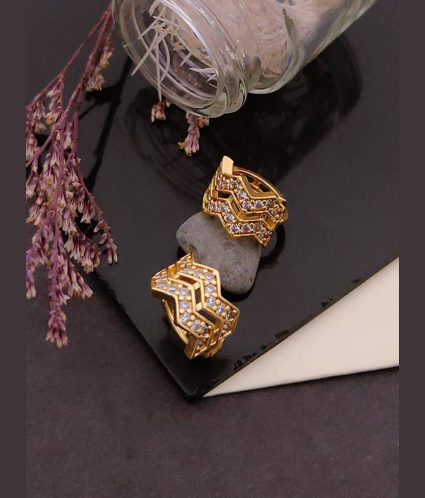 Shivay Fashion Gold Bali Earrings ( Pack of 1 )