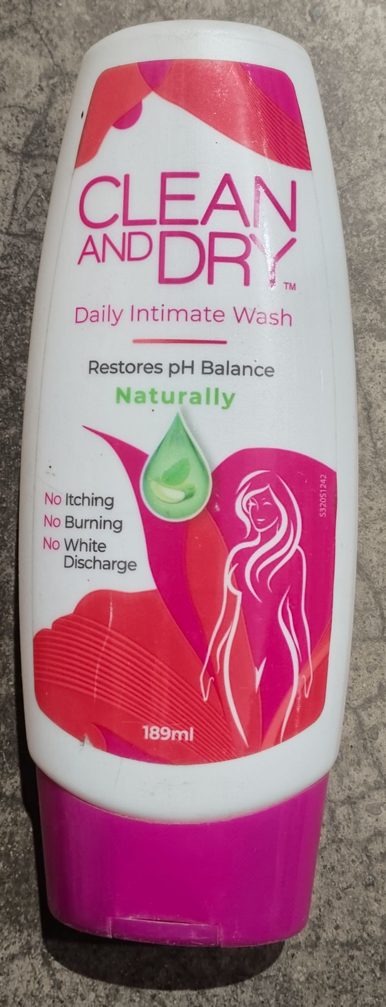 Clean and dry daily intimate balance 