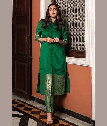 kedar fab Women Silk Self Design Straight Kurti With Pants ( Green )
