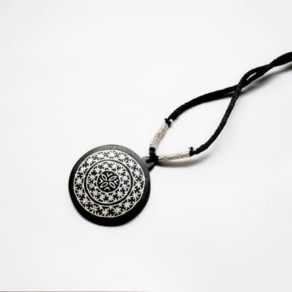 Bidri Work  Pendent (1SMTNCKKA02289)