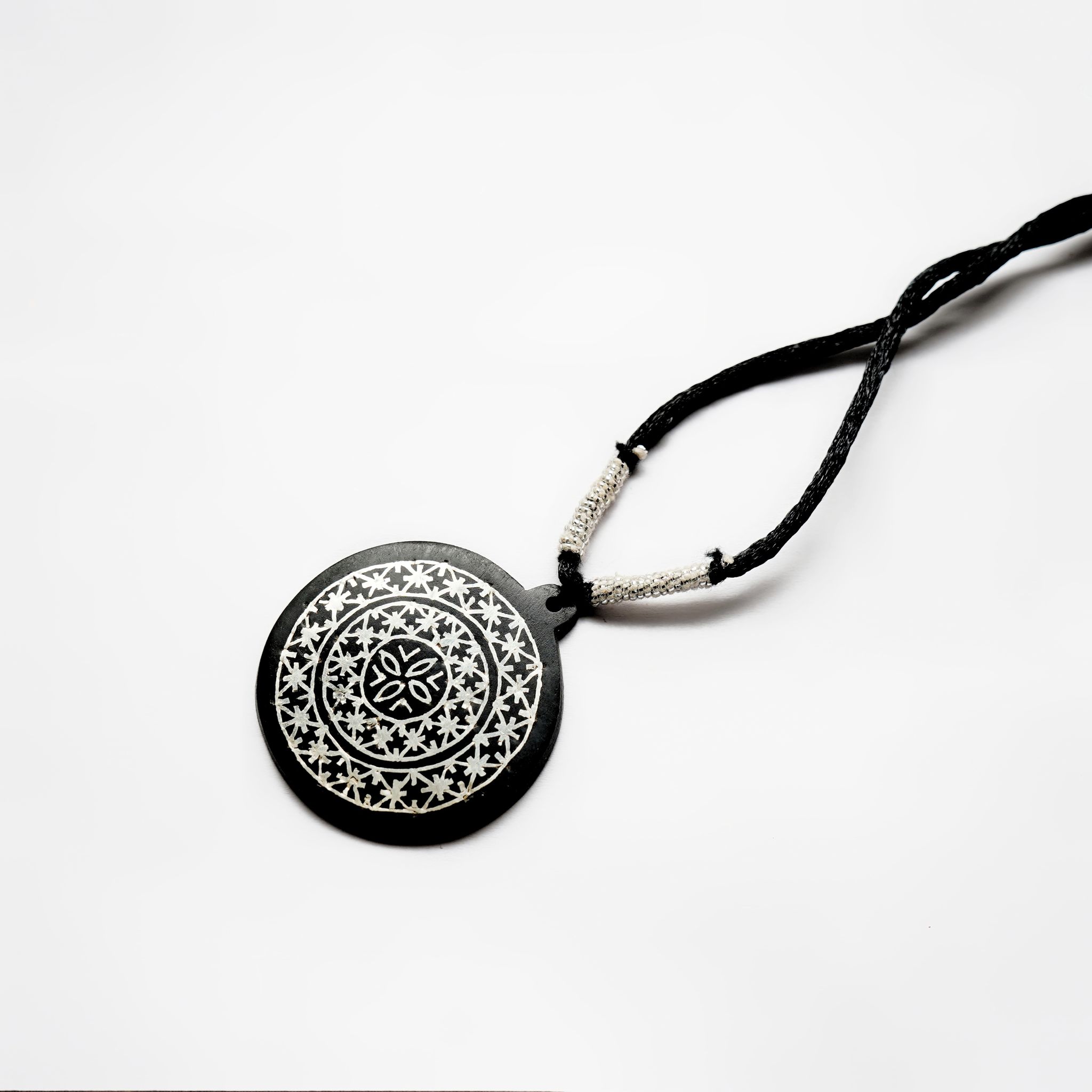 Bidri Work  Pendent (1SMTNCKKA02289)