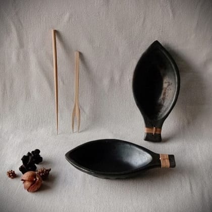 Longpi Black Pottery 'Trikon' Serving Bowls Set of 2 Longpi Black Pottery 'Trikon' Serving Bowls Set of 2