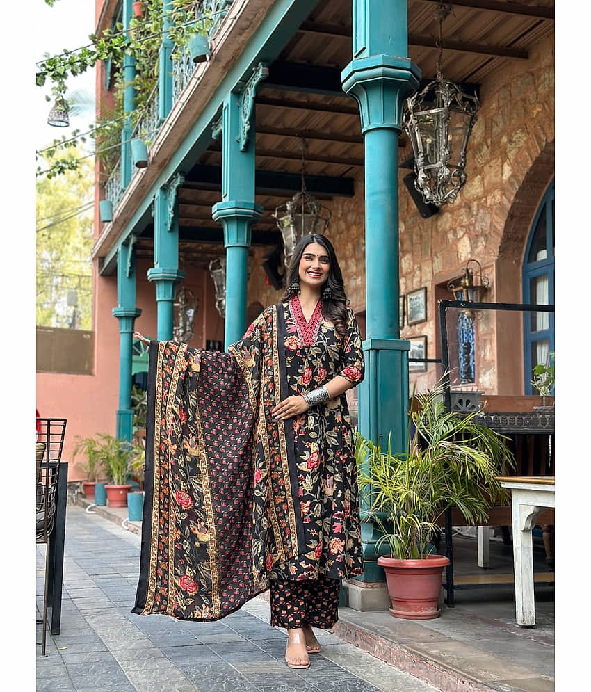 YAGNIK FASHION Women Rayon Self Design Anarkali Kurti With Palazzo ( Black )
