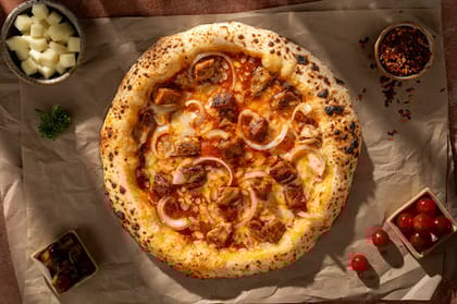 Australian BBQ & Grilled Chicken Pizza