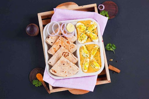 Mughlai Egg Curry With Chapati Lunchbox