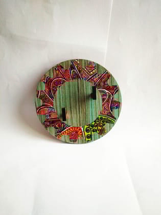 KEY HOLDER - GEAR CIRCLE WOODEN BASE WITH OF WHAT WE ARE ARTWORK FRAME