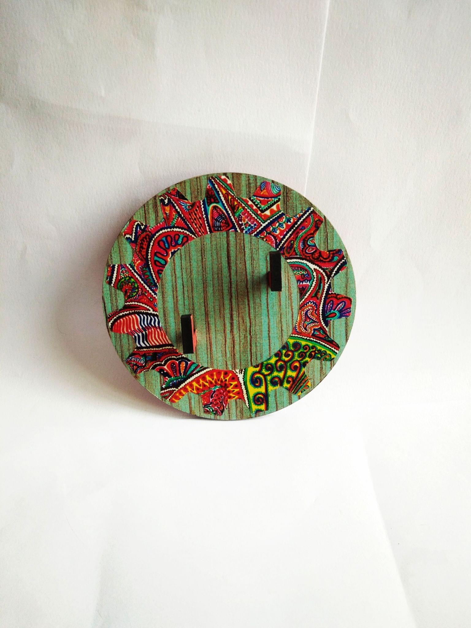 KEY HOLDER - GEAR CIRCLE WOODEN BASE WITH OF WHAT WE ARE ARTWORK FRAME