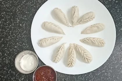 Pork Steamed Momos [10 Pieces]