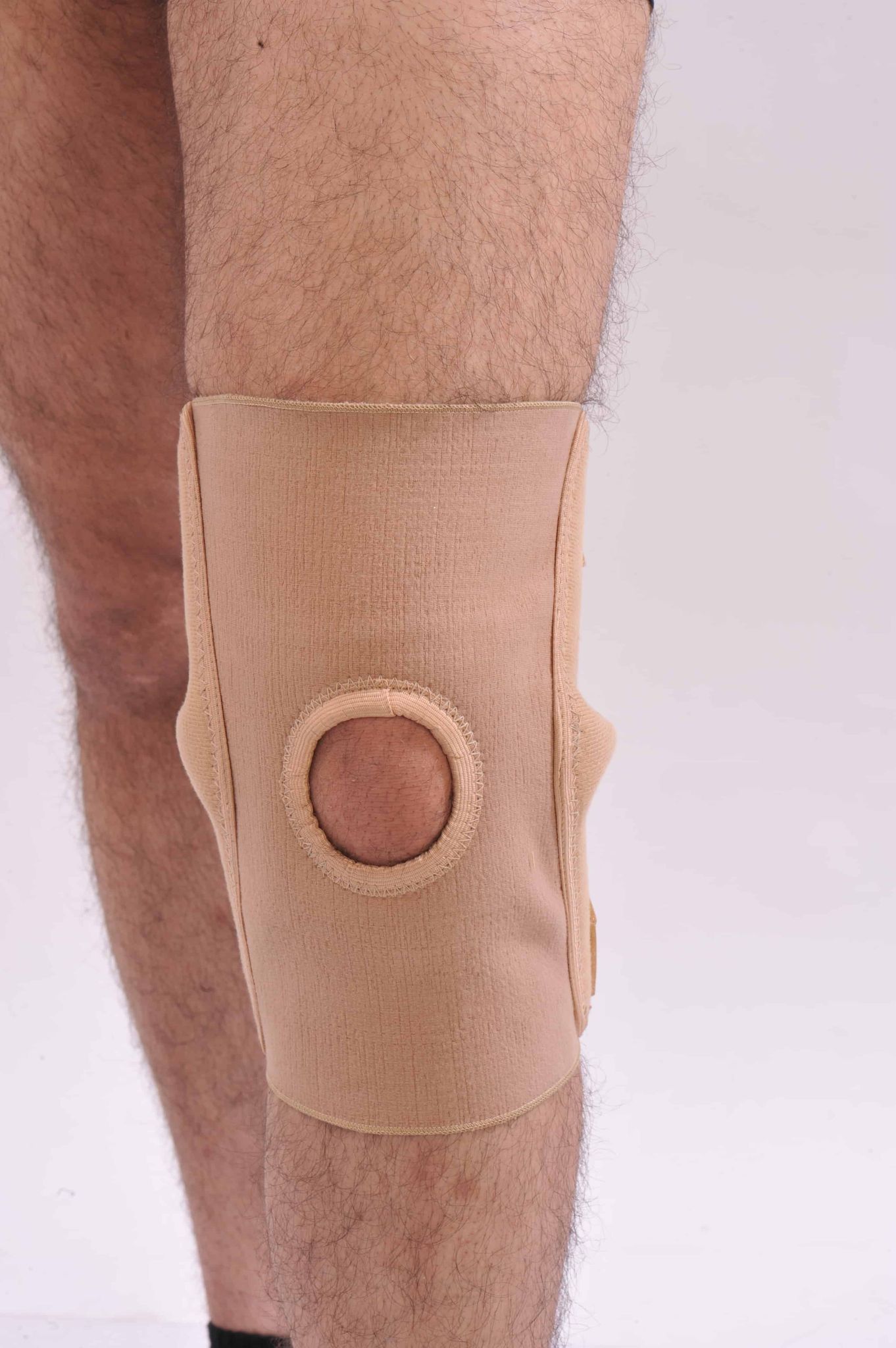 ELASTICATED KNEE SUPPORT WITH HINGES   KA 7  Size  S