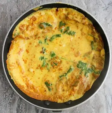 Makhani Omelette