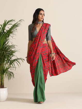 trueBrowns Red Muslin Ikat Saree - Red (Free Size)