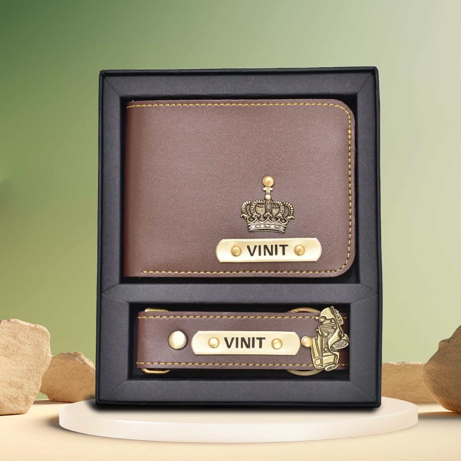 Personalized Men's Leather Wallet & Keychain with Name & Charm.-(Brown)
