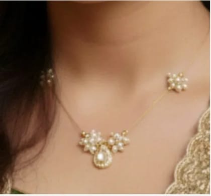 Invisible necklace/mangalsutra A