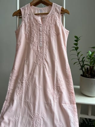 Mul Cotton Sleevless Chikankari Kurti - Peach-Peach / cotton / XS