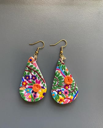 Honeyed teardrop clay earrings