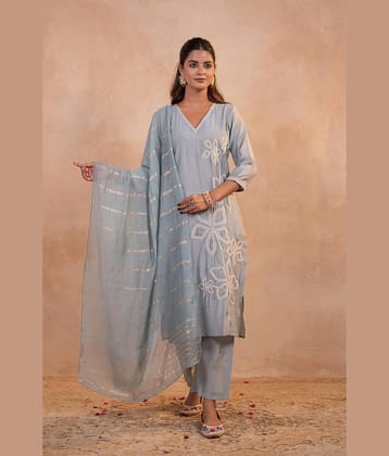 Juniper Women Viscose Embroidered Straight Kurti With Pants ( Grey )