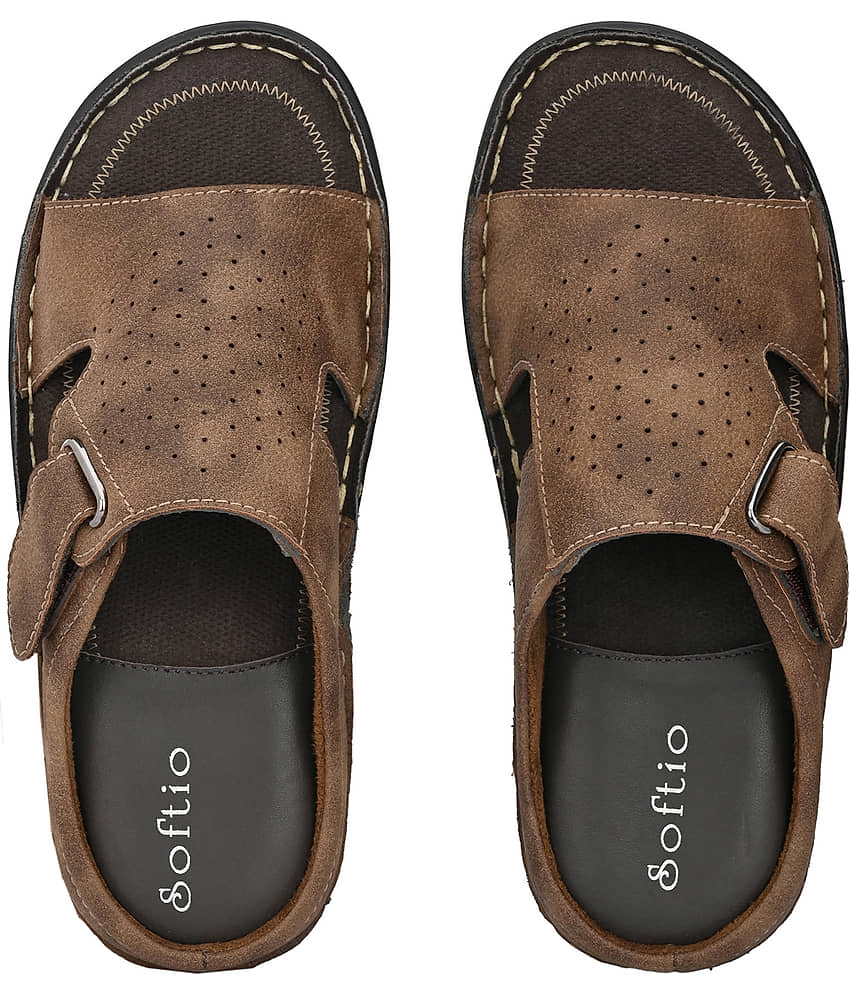 softio Brown Men's Leather Slipper