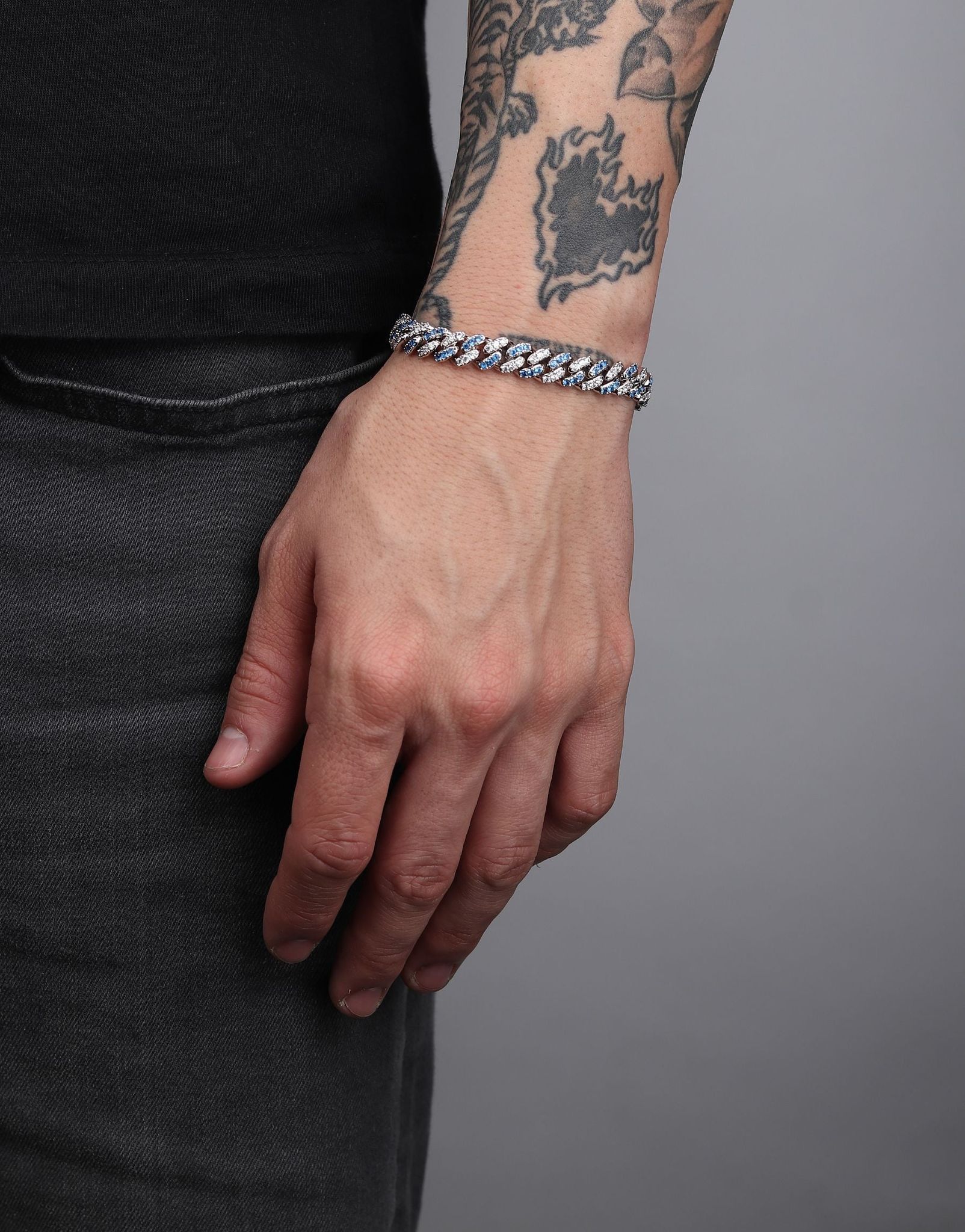 Single row Iced Out Blue Bracelet 8mm-7 Inches / Blue