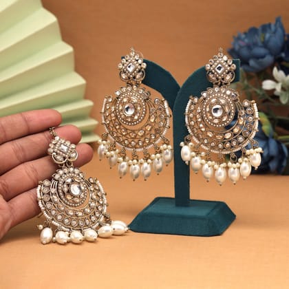 Gold Color Kundan Earrings With Maang Tikka-Default Title / Gold / Alloy With Good Quality Mehndi Gold Plated