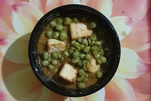 Matar Paneer