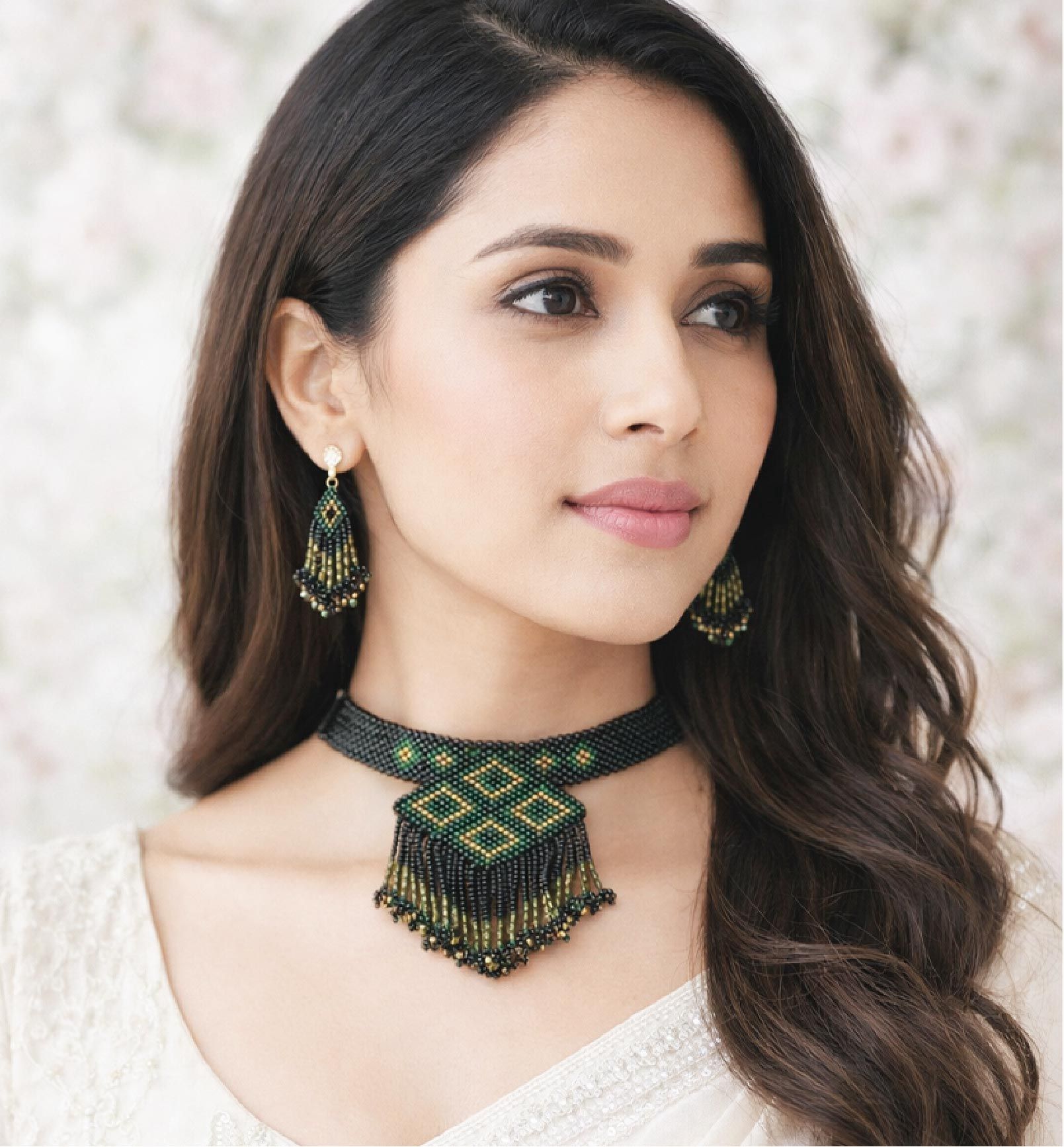 Handcrafted Beaded Choker Necklace Set with Medium Size Pendant