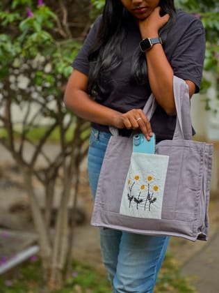 Daisy Day Box Tote