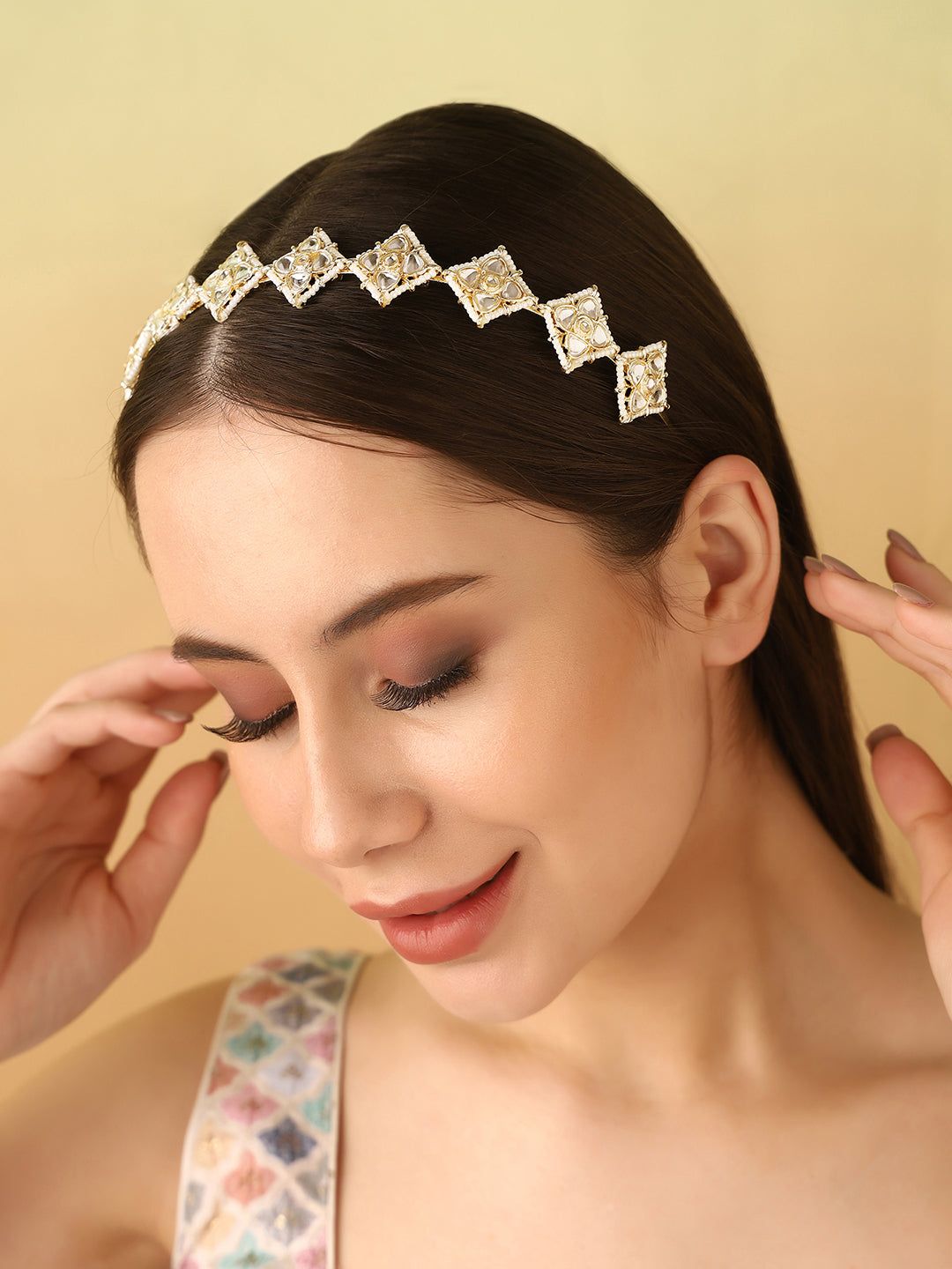 Priyaasi Diamond shaped Pearl Kundan Hair Band Priyaasi Diamond shaped Pearl Kundan Hair Band - Oneszie / white / Brass