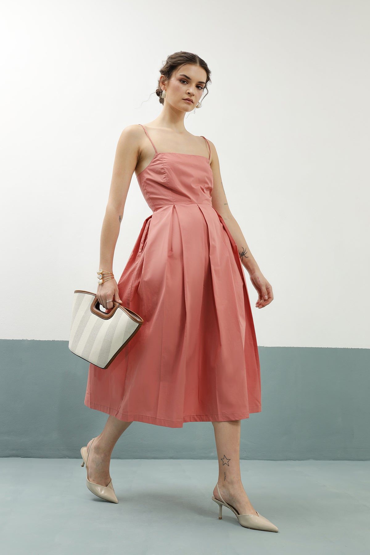 Lucy Dress: Mulberry-XS