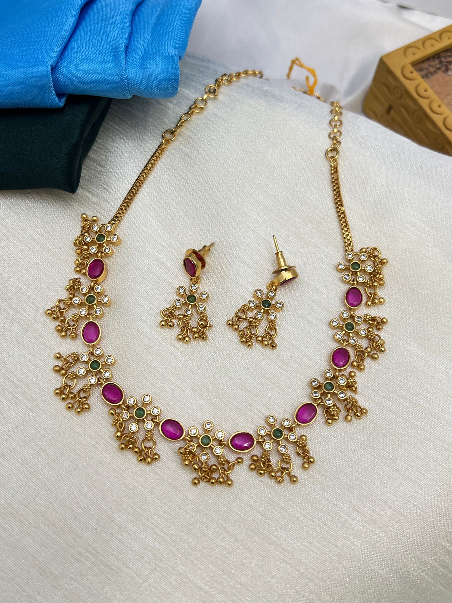 Victorian Necklace Set 057