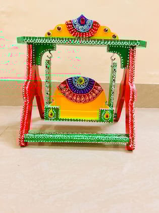 JHULA - Triangle Design