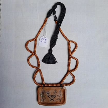 Artistry Unleashed: Terracotta Jewelry with Striking Graphite Painting Artistry Unleashed: Terracotta Jewelry with Striking Graphite Painting