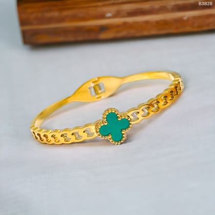 Black Clover Curb 18K Gold Stainless Steel Anti Tarnish Cuff Openable Kada Bangle for Women-GREEN