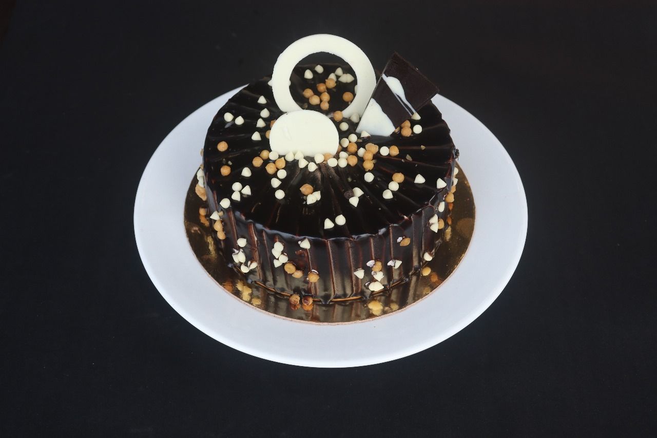 Special marble crunch cake half kg - eggless