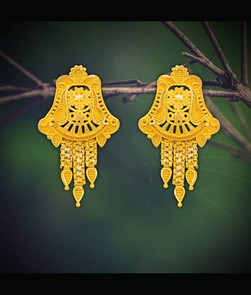 Drashti Collection Golden Stud Earrings ( Pack of 1 )