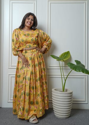 Muslin silk floral crop top and skirt set-L