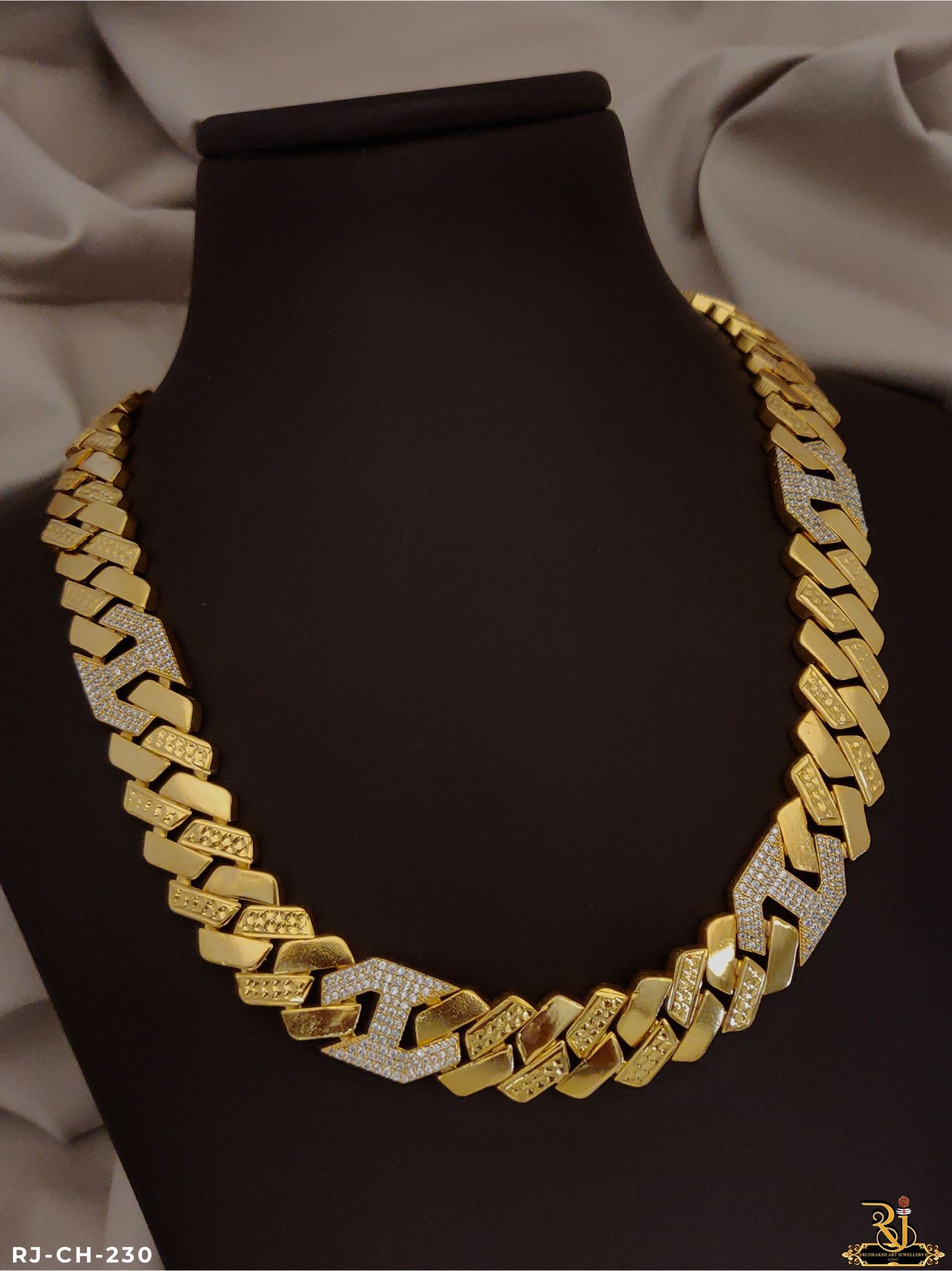 Superior Quality Of High Finish Gold Pleted Hiphop Cuban Design Chain CH-230