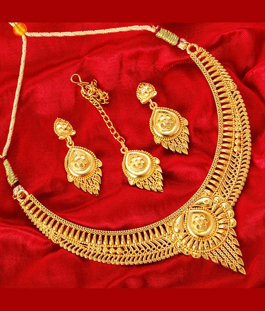 Lily Gold Brass Necklace Set ( Pack of 1 )