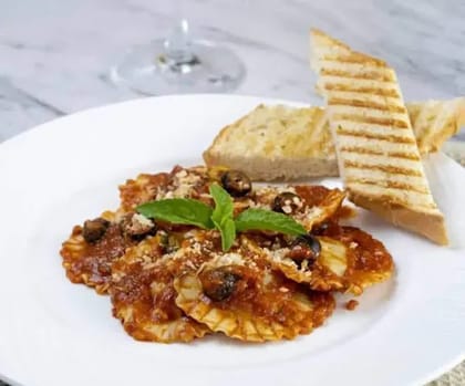 Spinach And Ricotta Cheese Ravioli