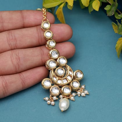 White Color Meena Work Kundan Maang Tikka (MTK552WHT)-Length: 15.50 CM x Width: 3.50 CM | / White / Brass With Good Quality Gold Plated