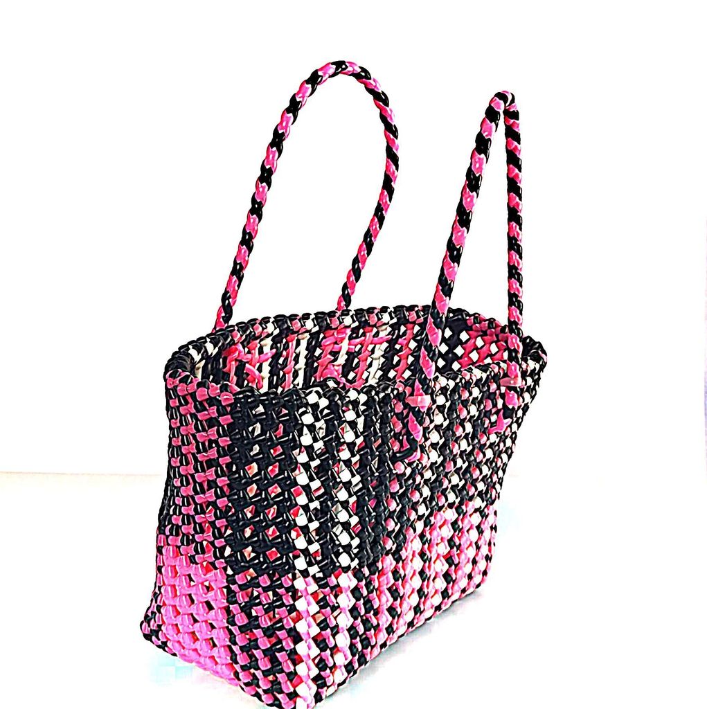 Small Handwoven Tote vegitable market Bag with Checkered Pink and Black Pattern
