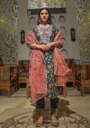 Green Floral Printed Kurta Pant Set with Dupatta-XS