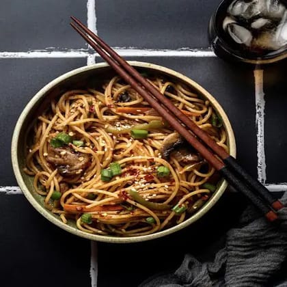 Chilli Garlic Noodles Veg