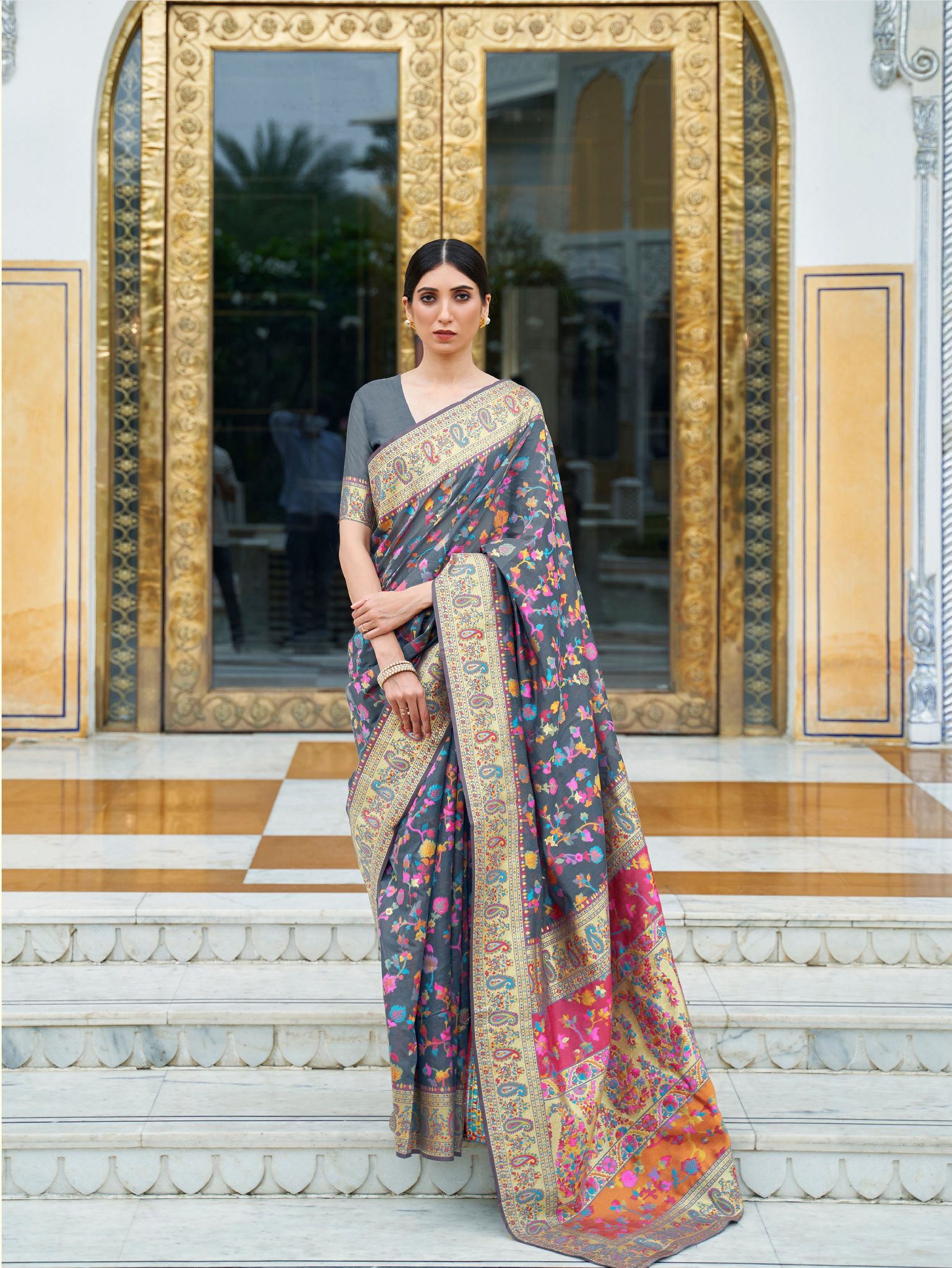 Grey Kashmiri Handloom Weaving Silk Designer Saree For Women