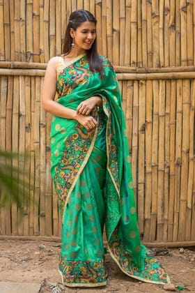 Beautiful Green Color Linen Digital Printed Sari 1052