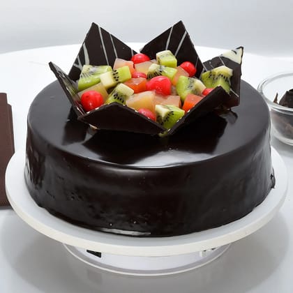 Chocolate Fruit Gateau 1 Kg Eggless
