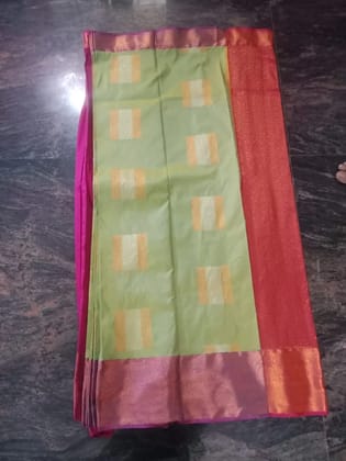 Elegant Kumbeswara Silk Sarees Traditional Indian Attire Elegant Kumbeswara Silk Sarees Traditional Indian Attire