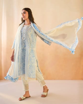 Sky Floral Dupatta-One Size / Sky White