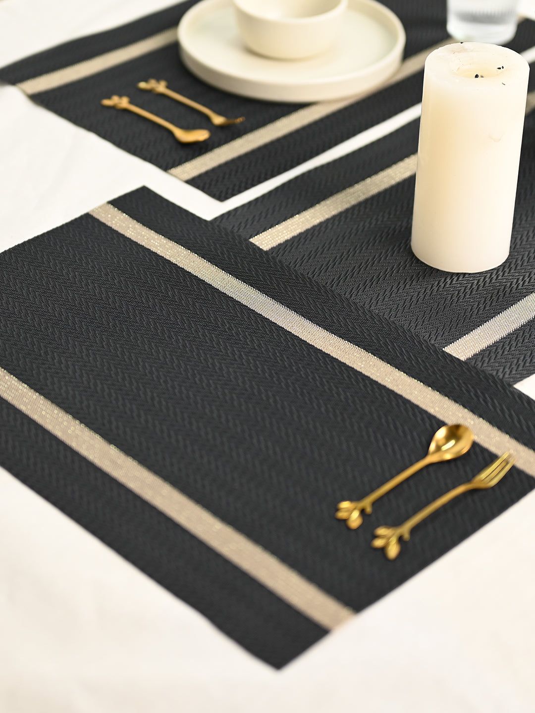 Black & Beige Striped Woven Polyester Placemats for Dining Table